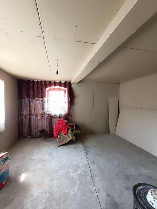 Продаж будинка в передмісті