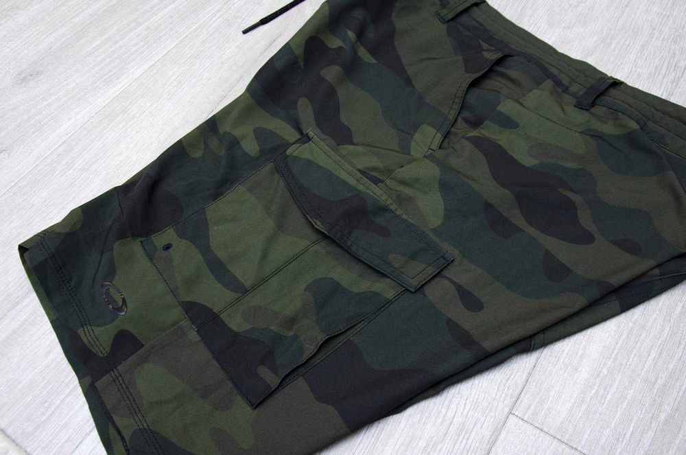 Шорти чоловічі Oakley Cargo Hybrid 21. Розмір 34