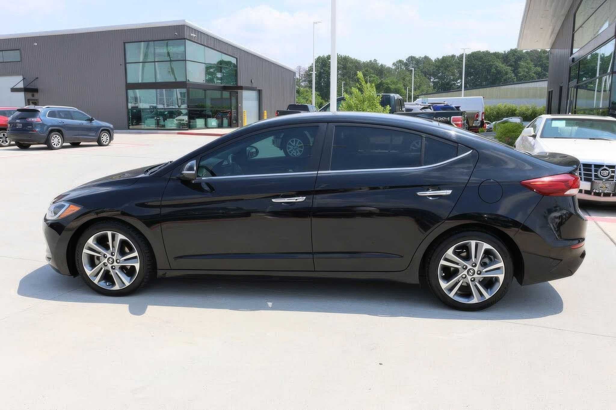 2017  Hyundai Elantra SE