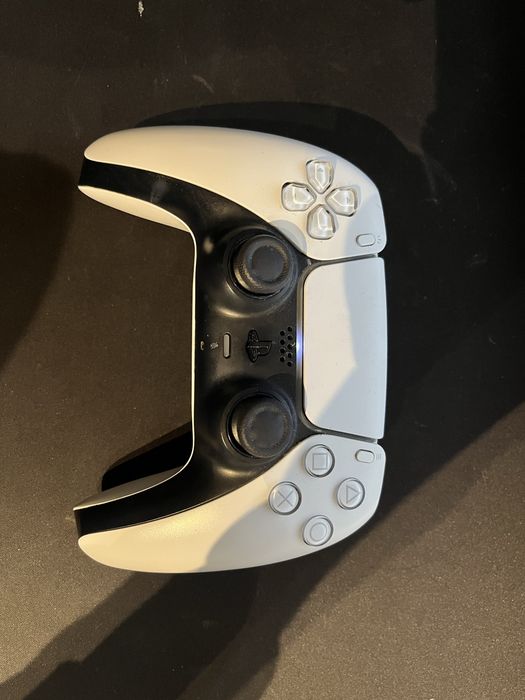 Pad PS5 uszkodzony (lewy analog)