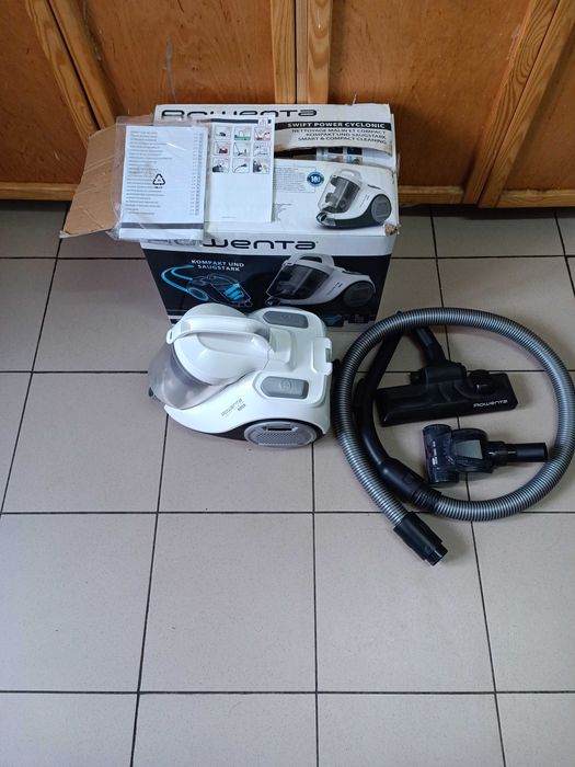 недорого пылесос  Rowenta без мешка (контейнерного типа