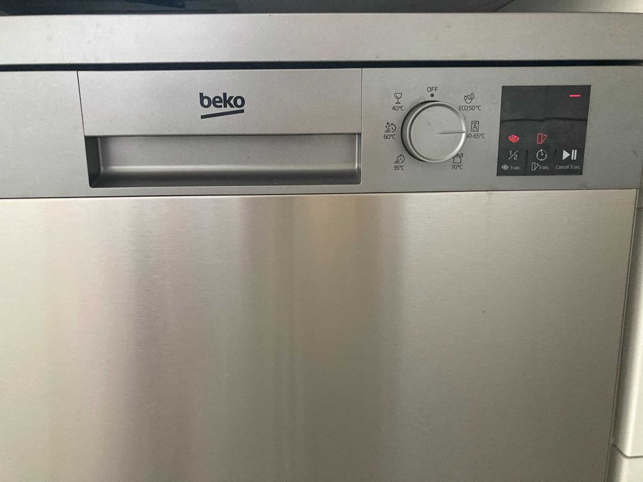 Máquina de Lavar Loiça BEKO  - Semi-Nova