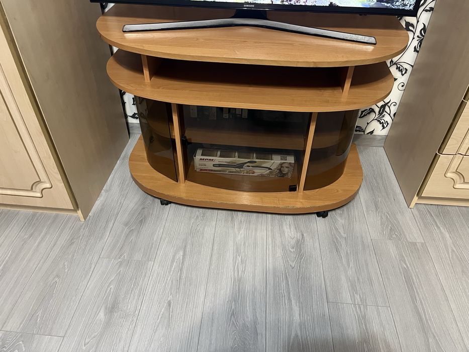 Тумба під телевізор