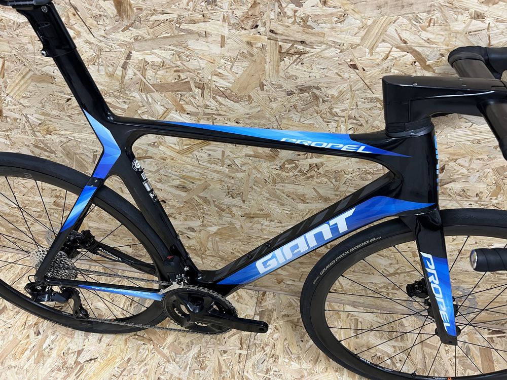 Bicicleta disco Giant Propel SL - Shimano Di2 12v - Rodas carbono