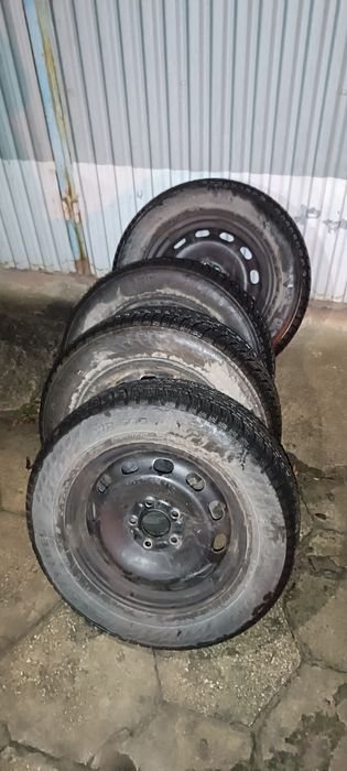 Koła zimowe Ford 15" 5x108 Nokian 195/65/15