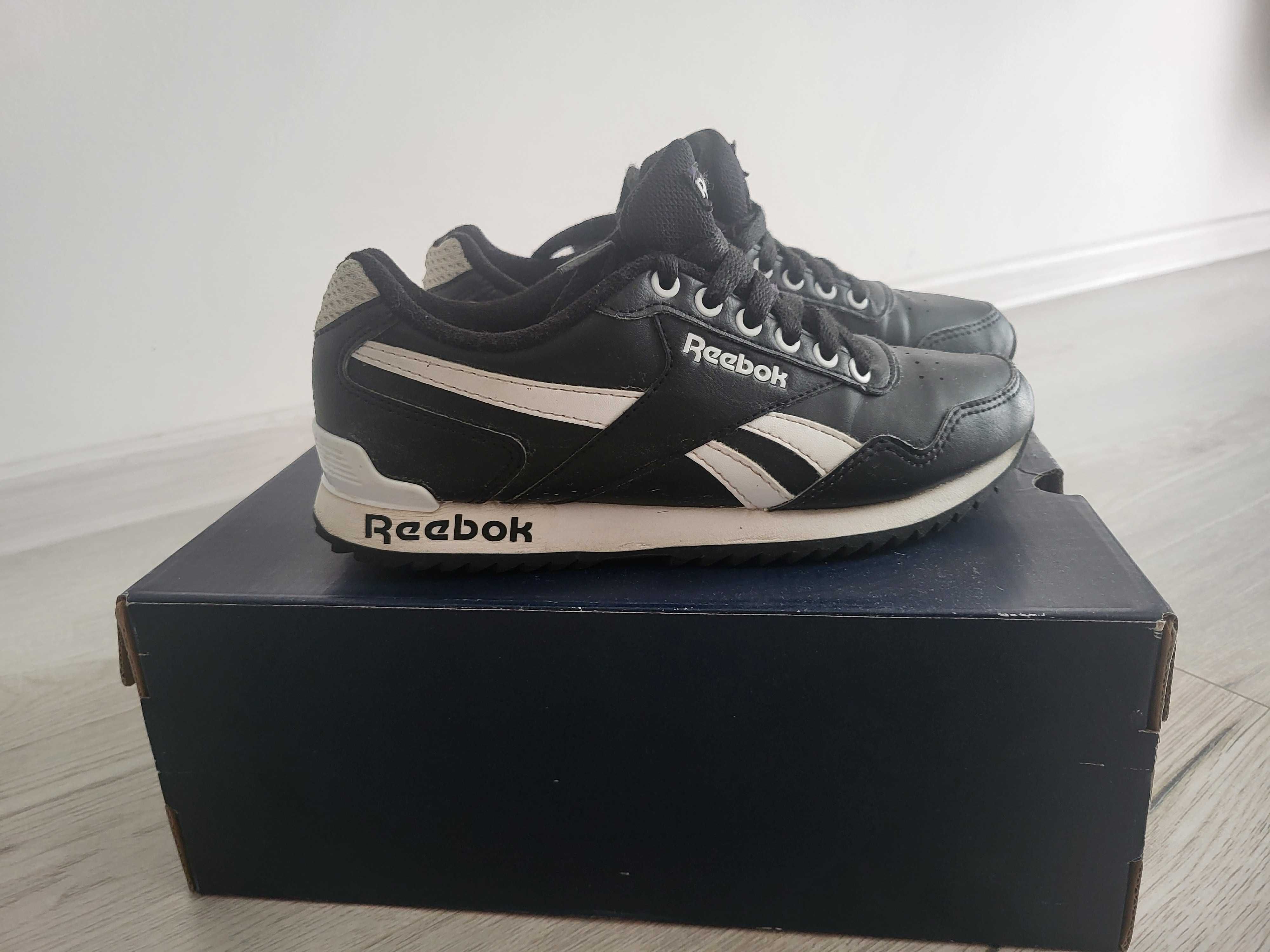 Buty dziecięce chłopięce Reebok rozm. 34,5 (23 cm)