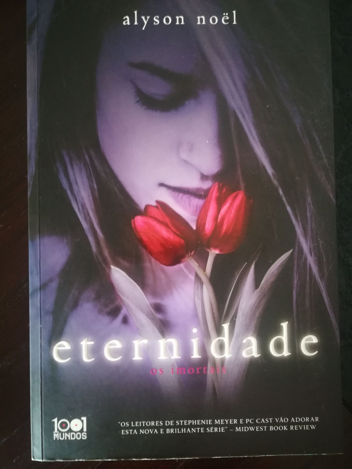 URGENTE*Livros "Eternidade" e "Lua Azul"