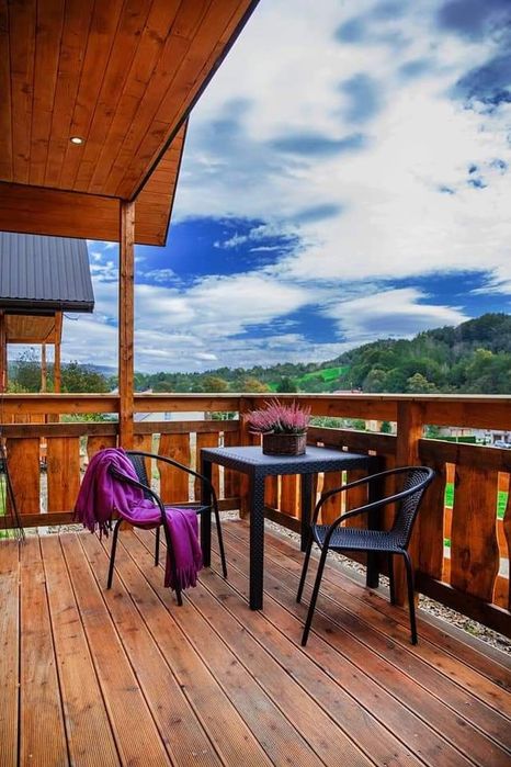 Sielanka-Domki Całoroczne z Kominkiem Jacuzzi Sauna Bezmiechowa