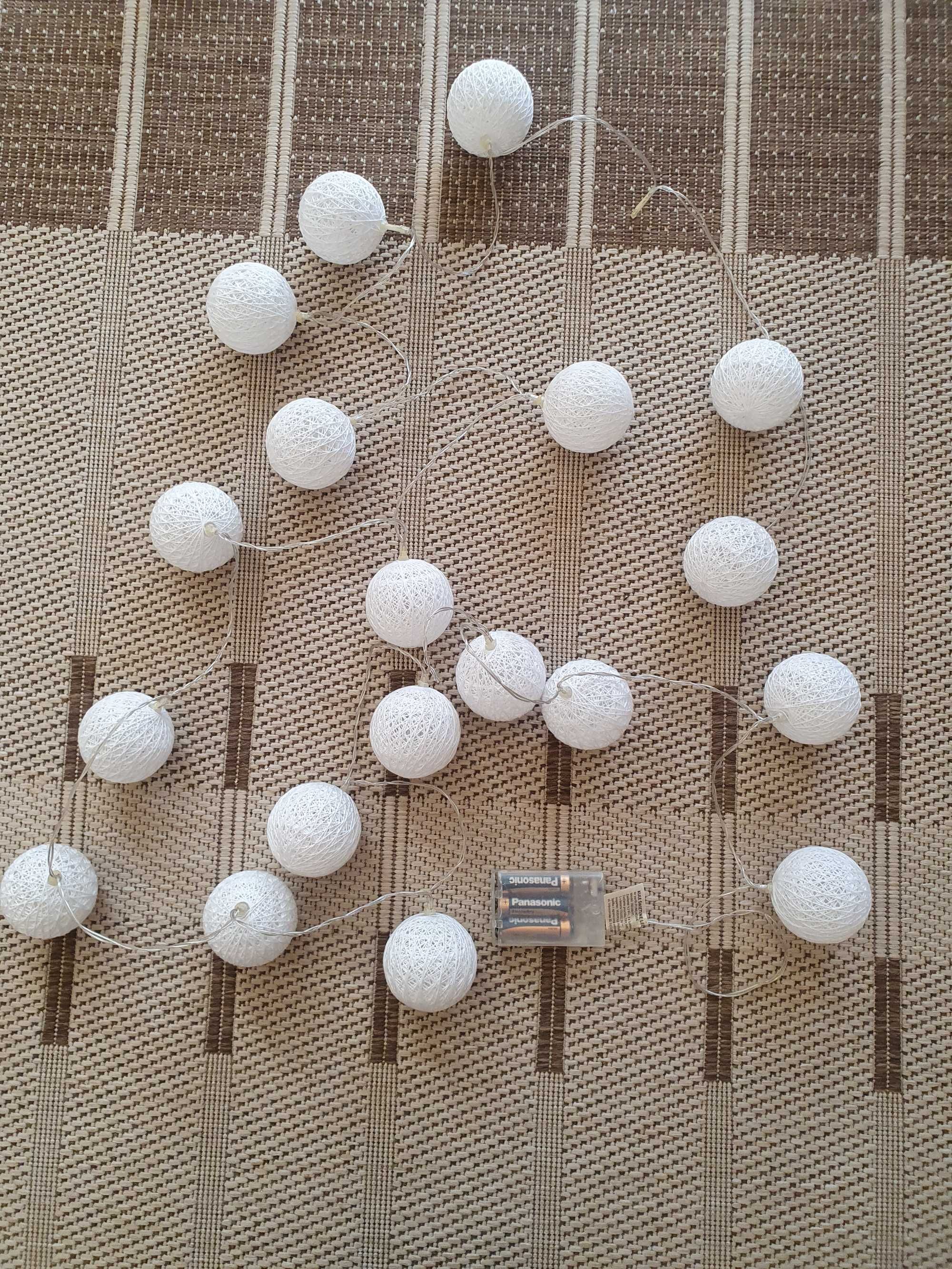 cotton balls białe lampki kule świetlne białe