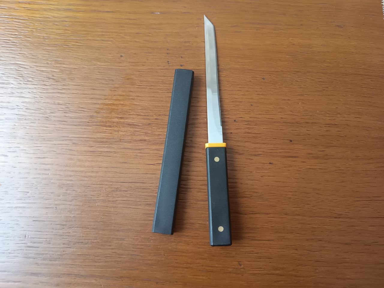 Нож небольшой ручной работы