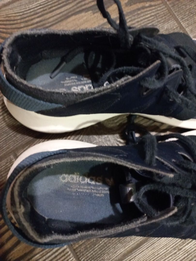 Продам кроси adidas