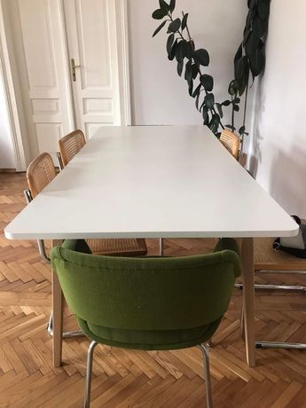 Duży stół rozkładany w stylu skandynawskim