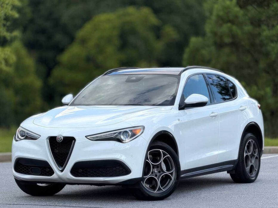 Alfa Romeo Stelvio Ti      2022