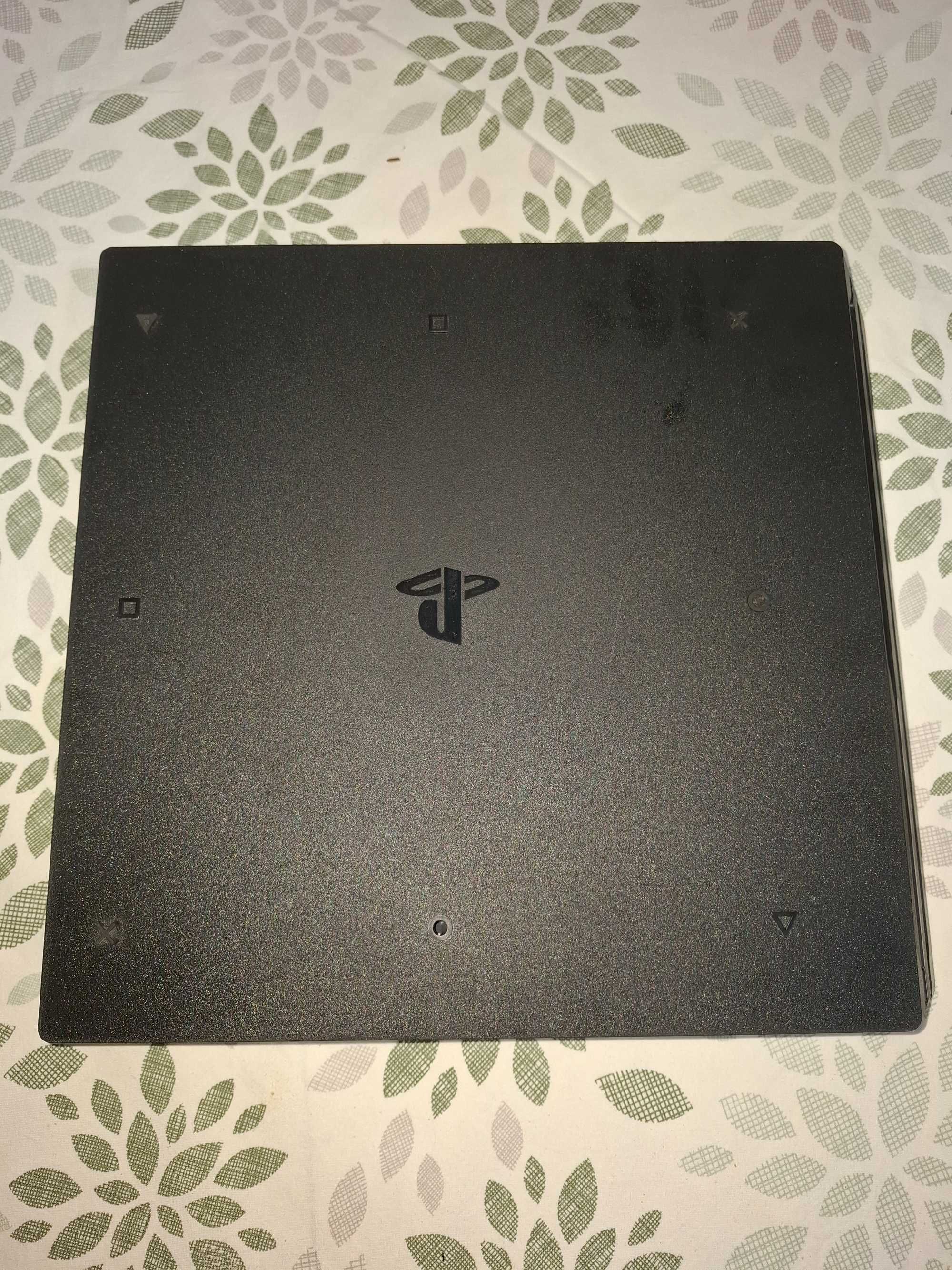 PS4 1Tb cor preta com comando