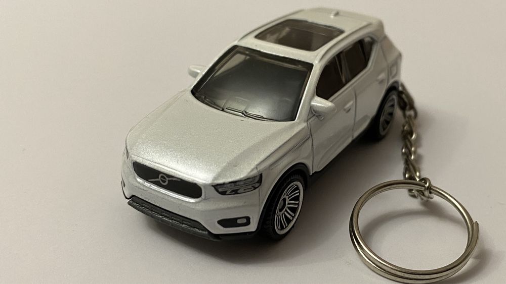 Брелок на ключі автомобілі hot wheels і matchbox