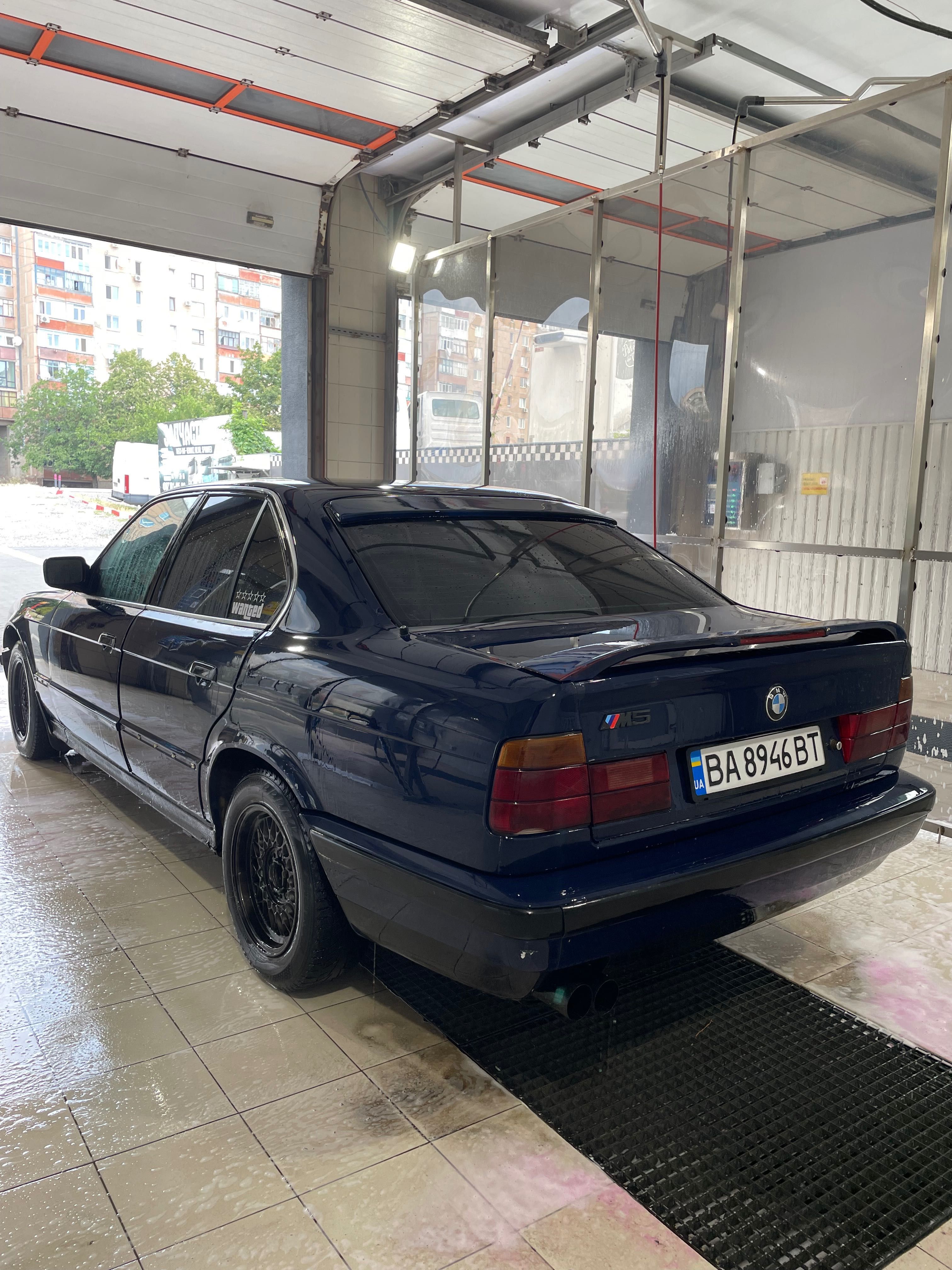 Продам BMW E34 525i