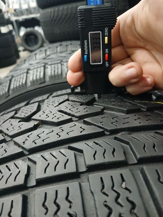 Зимові шини БВ 235/60 R17 KUMHO I*zen RV