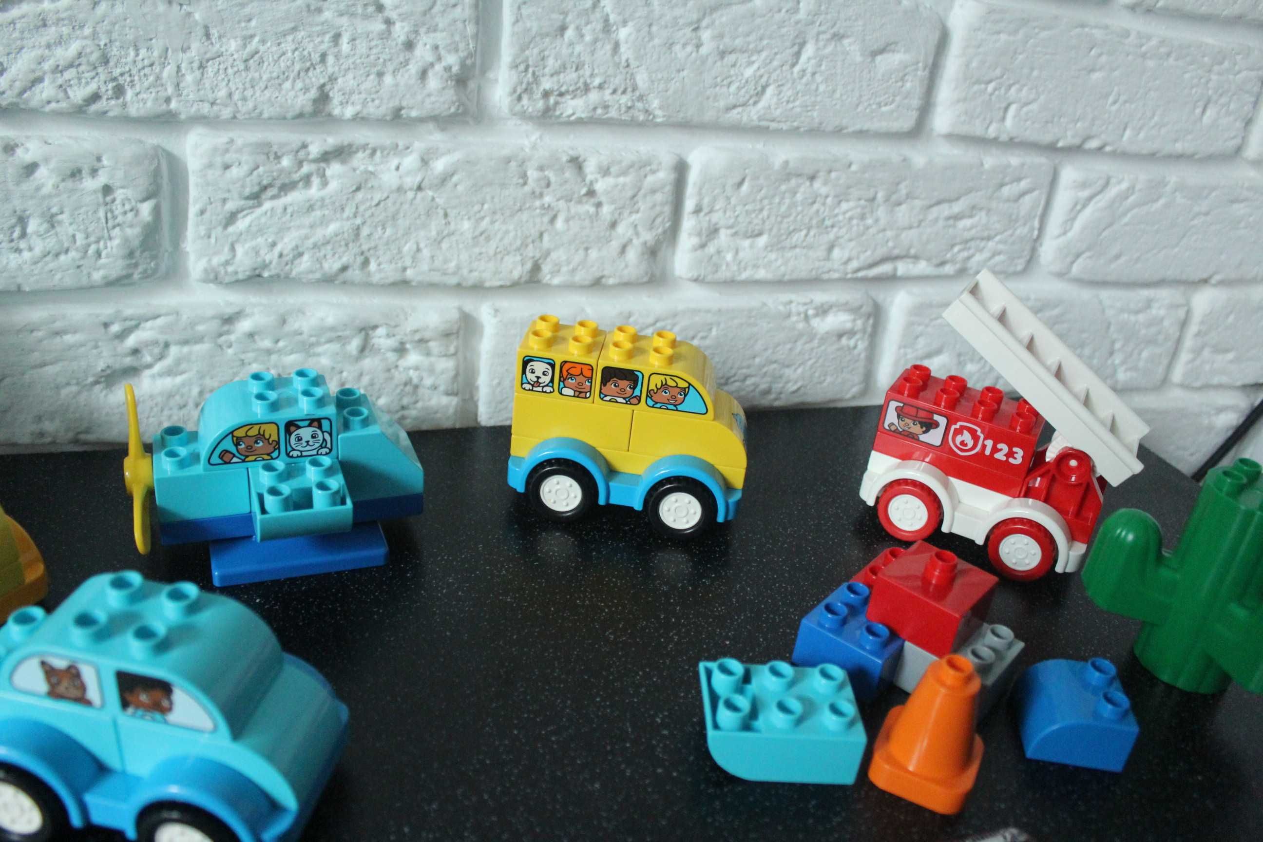 Лего дупло "Мої перші вантажівки".Комбінований набір lego duplo