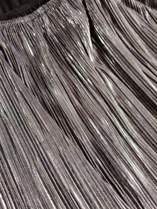 Sukienka plisowana mieniąca,River Island ,odkryte plecy