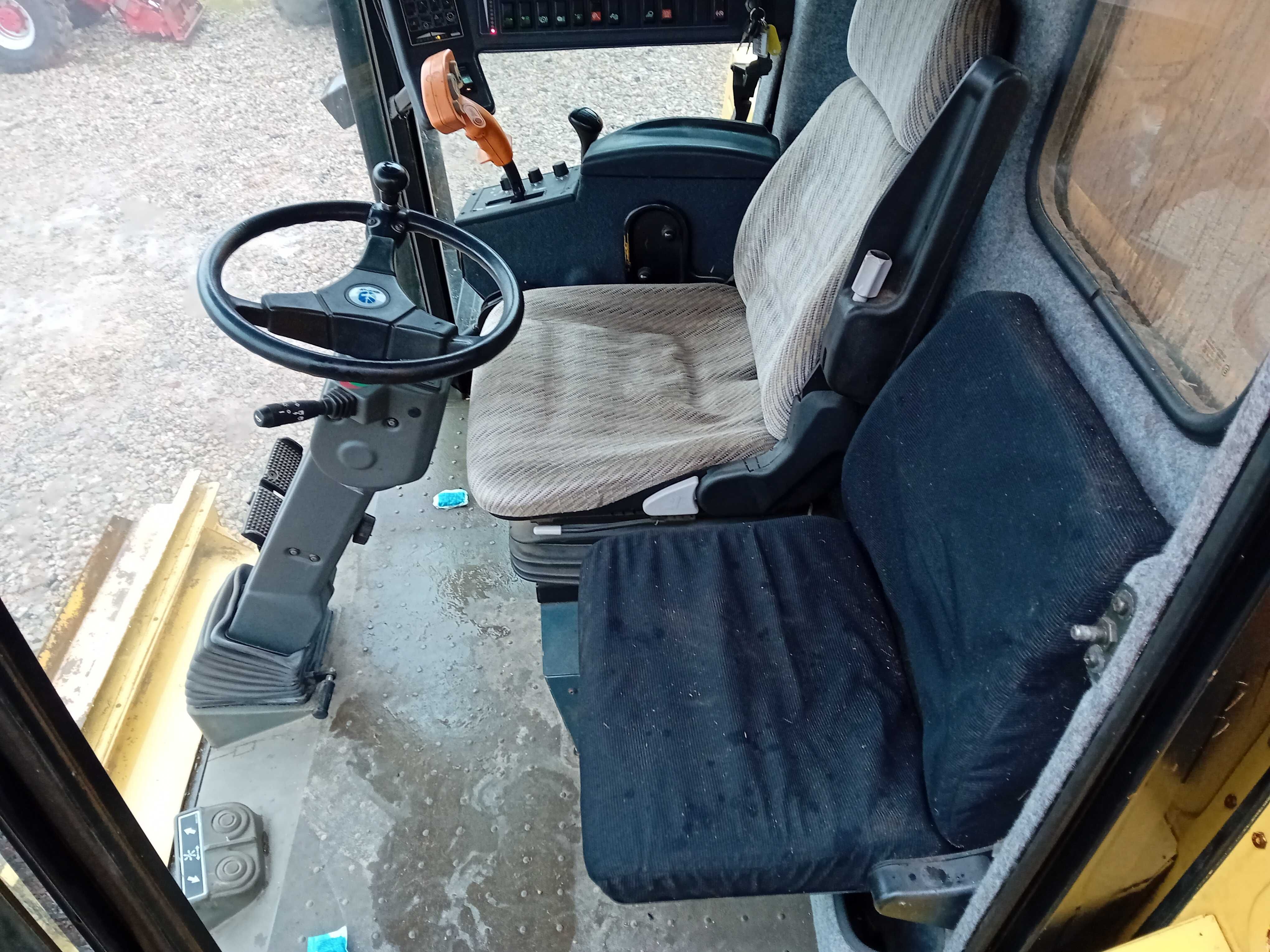 New Holland Tx 64 plus cena brutto heder ze stołem do rzepaku 5.10 m