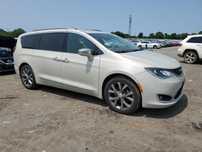 Chrysler Pacifica Limited / Benzyna / Automat