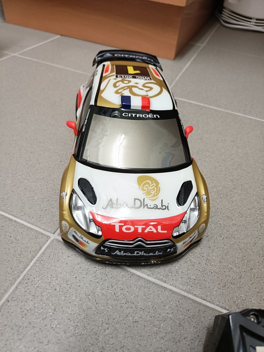 Carro telecomandado