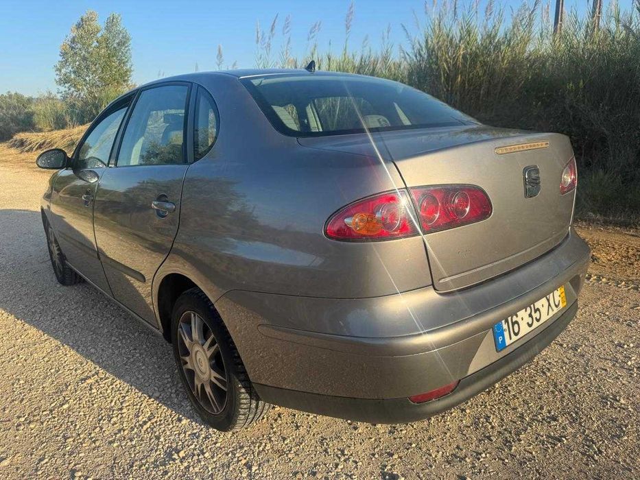 Seat Cordoba 1.4 TDI – 2004 | Económico & Confiável