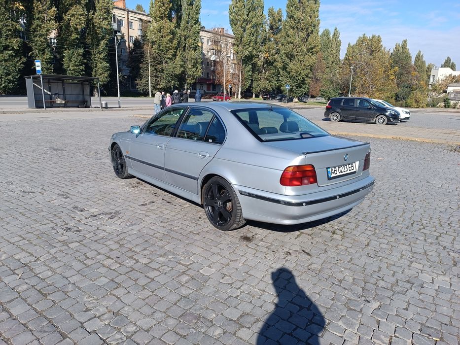 Стан машини супер,пару підкрасі