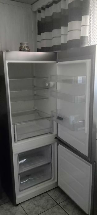 Lodówka marki Polar