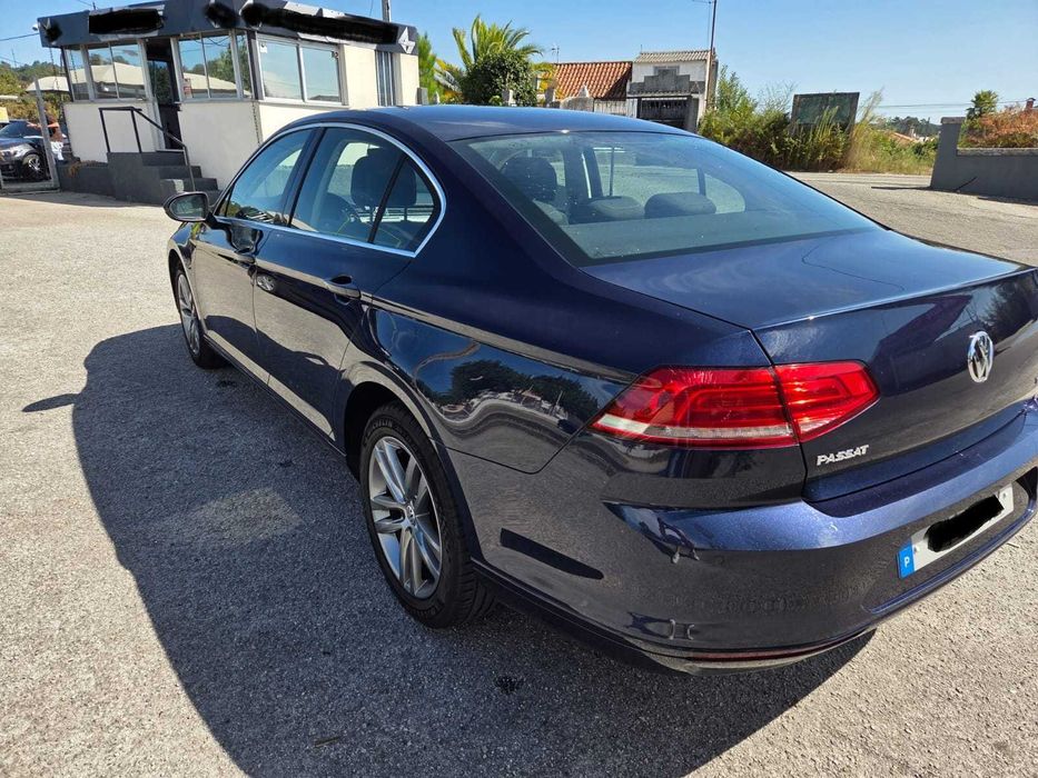 Volkswagen Passat 1.6 TDI BlueMotion 120cv - Confortline