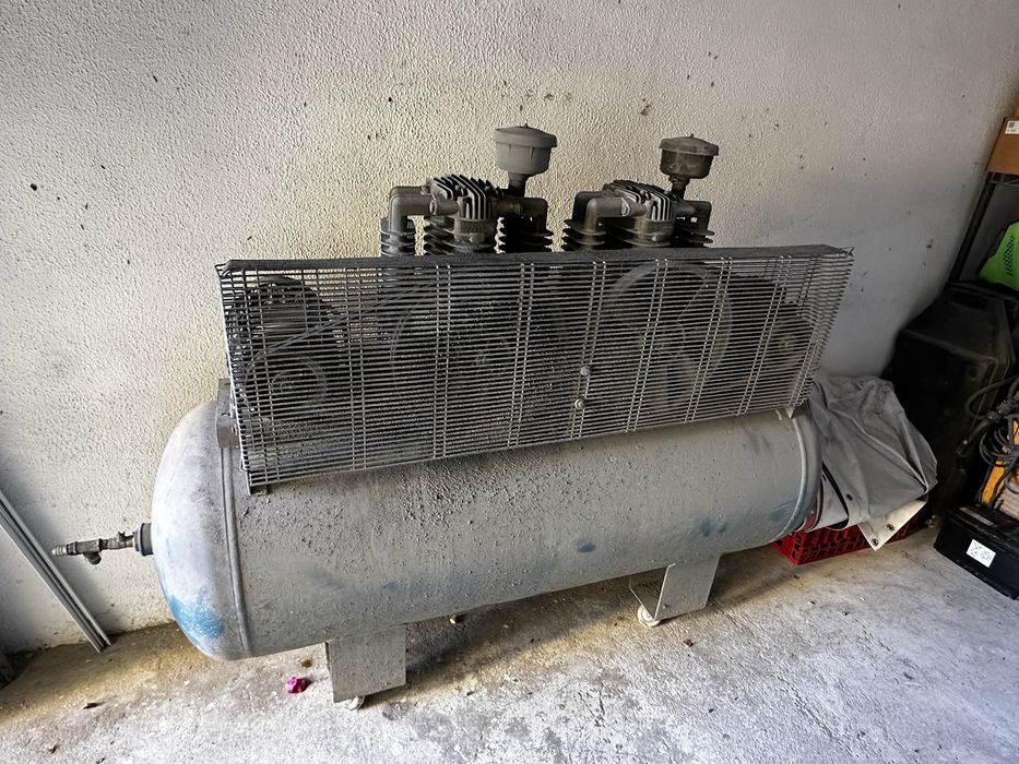 Equipamento de oficina pintura- bate chapa.