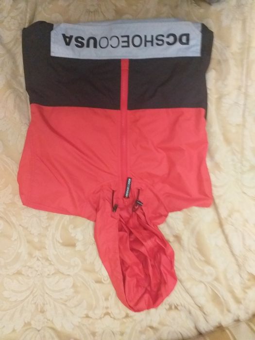 Impermeável  corta vento D&G