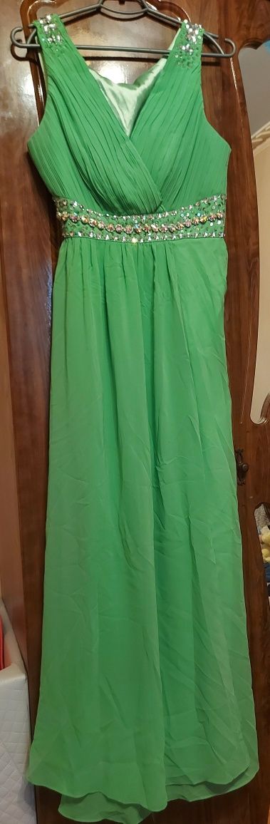 Вечернее платье зеленое