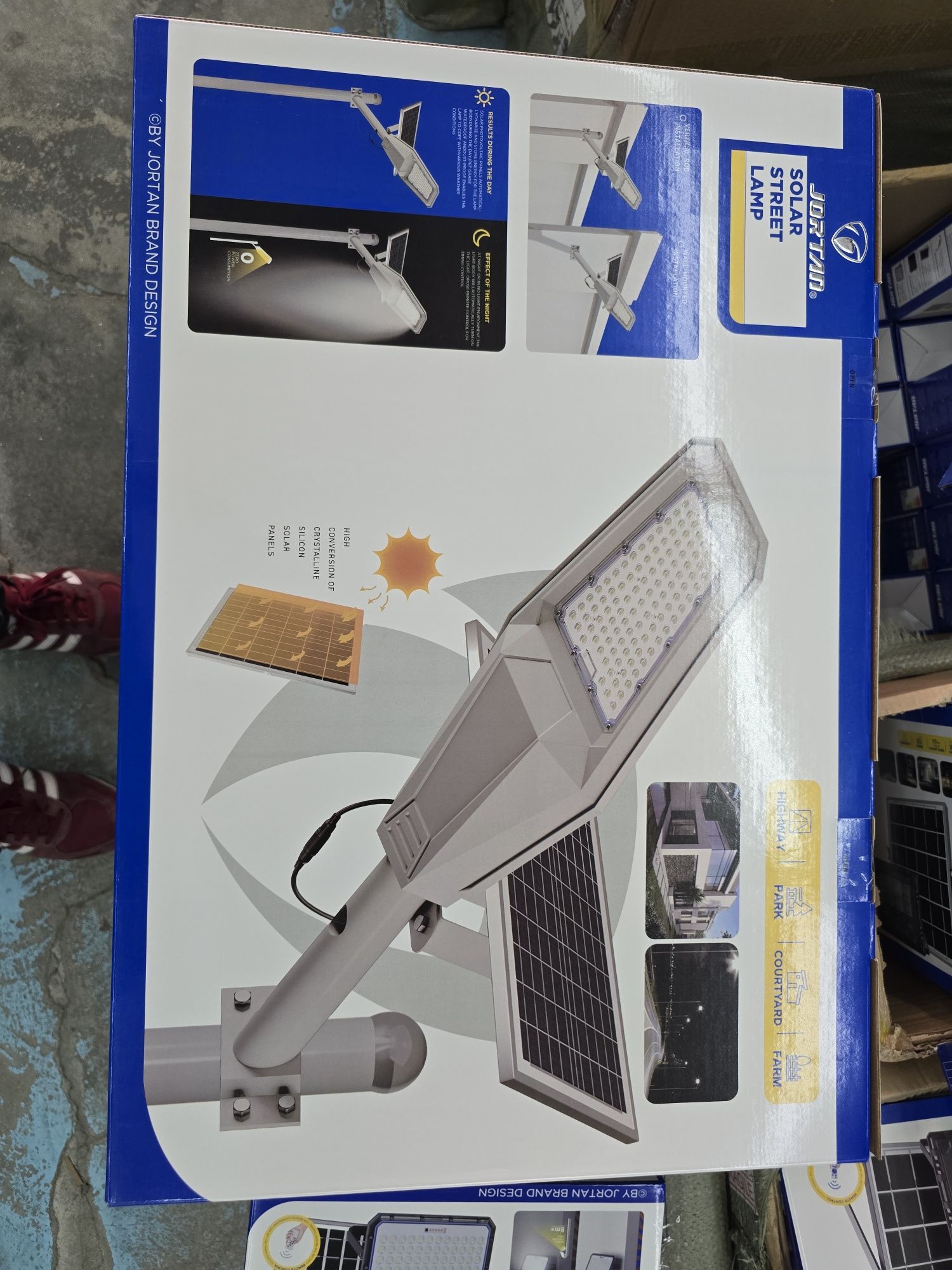 LUZ INTELIGENTE 400 W Leds + Painel Solar + Comando novo