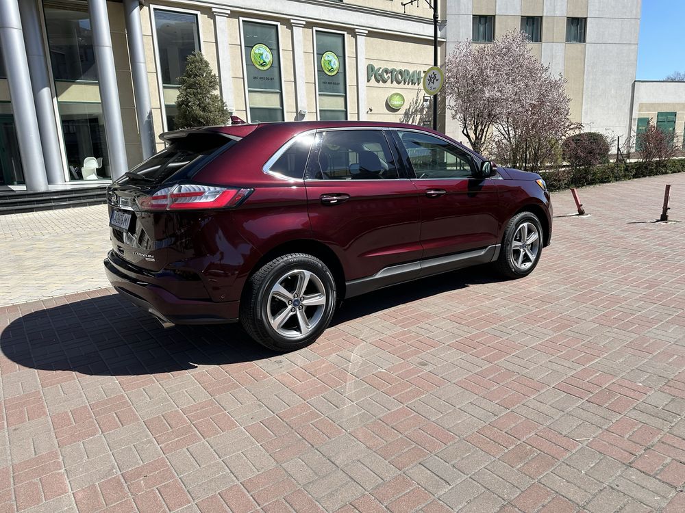 Ford edge titanium