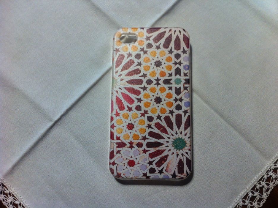 Capa para iPhone 4/4S com belíssimo padrão de azulejo árabe - NOVA!