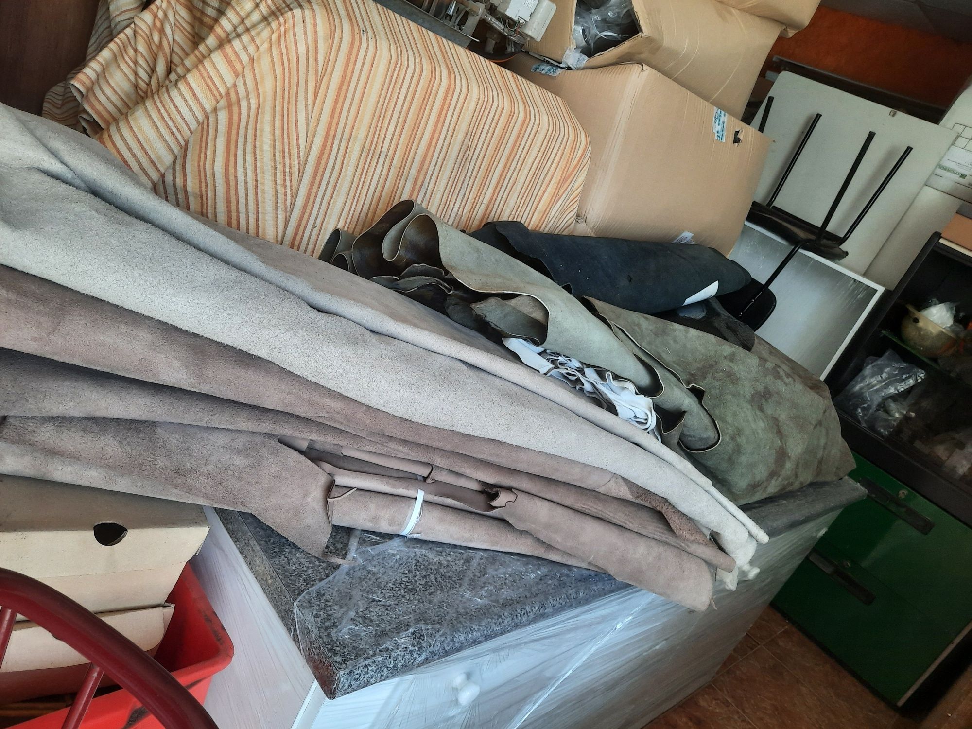 Lote de peles para calcado