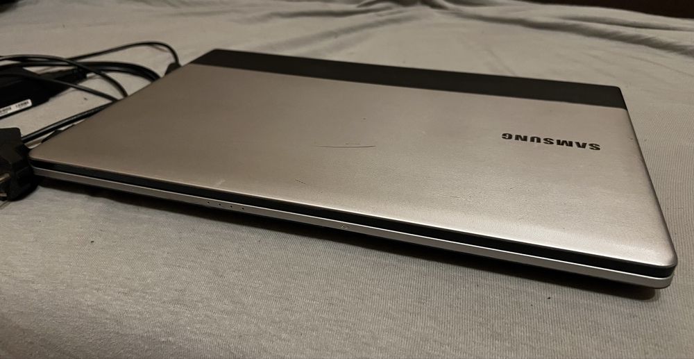 Laptop Samsung 17”