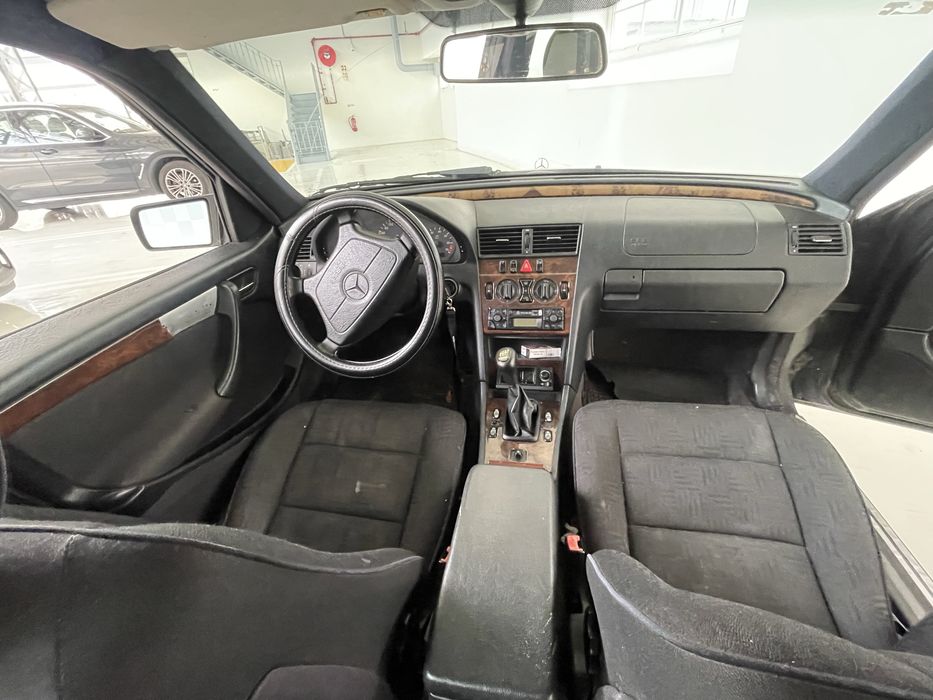 Mercedes carrinha c 180