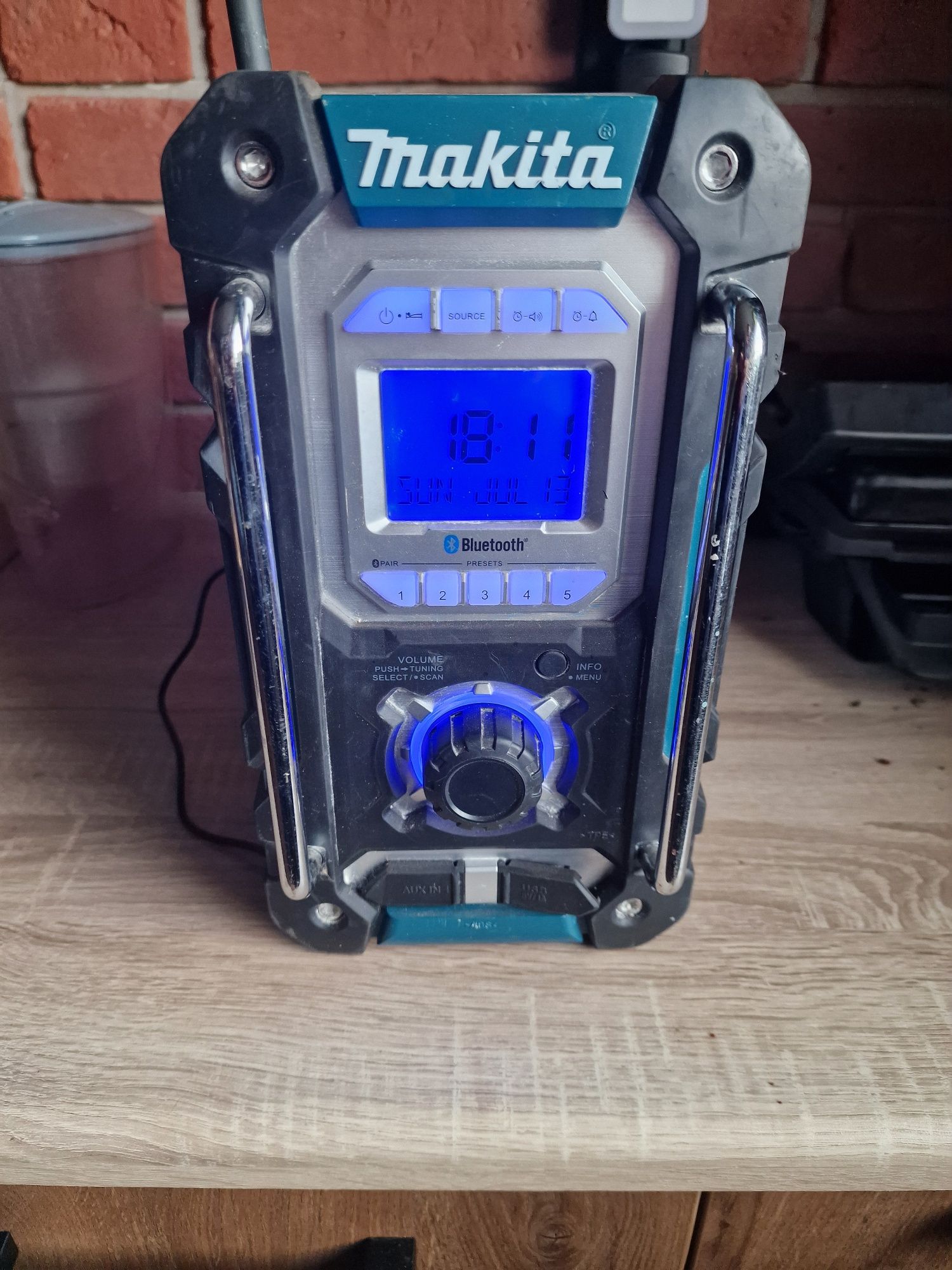 Radio makita z bloototh