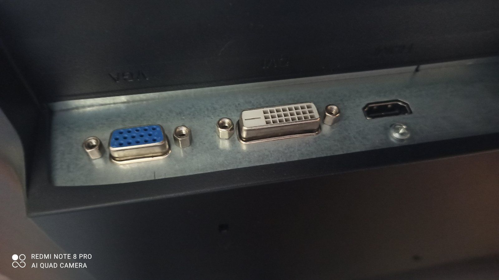 Продам монитор HP с диагональю 24 дюйма.
