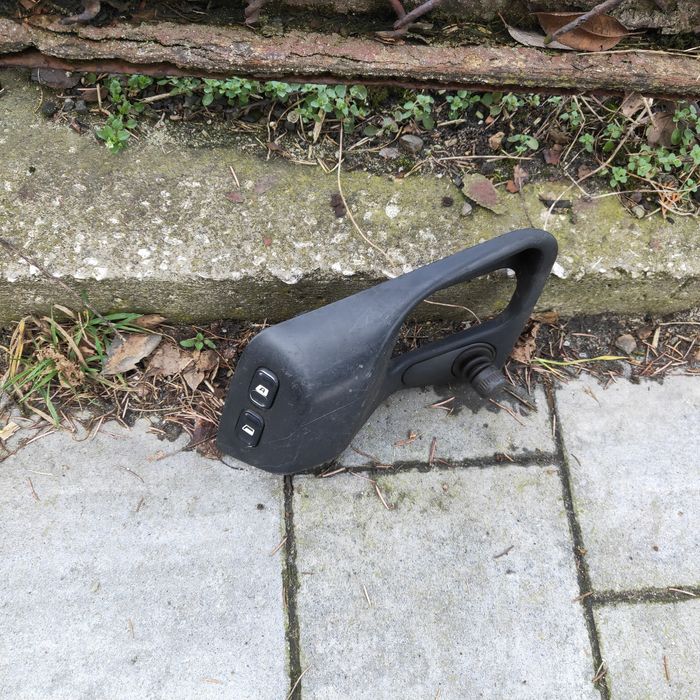 Przełącznik regulacji lusterek szyb Citroen Xantia Lewy przód