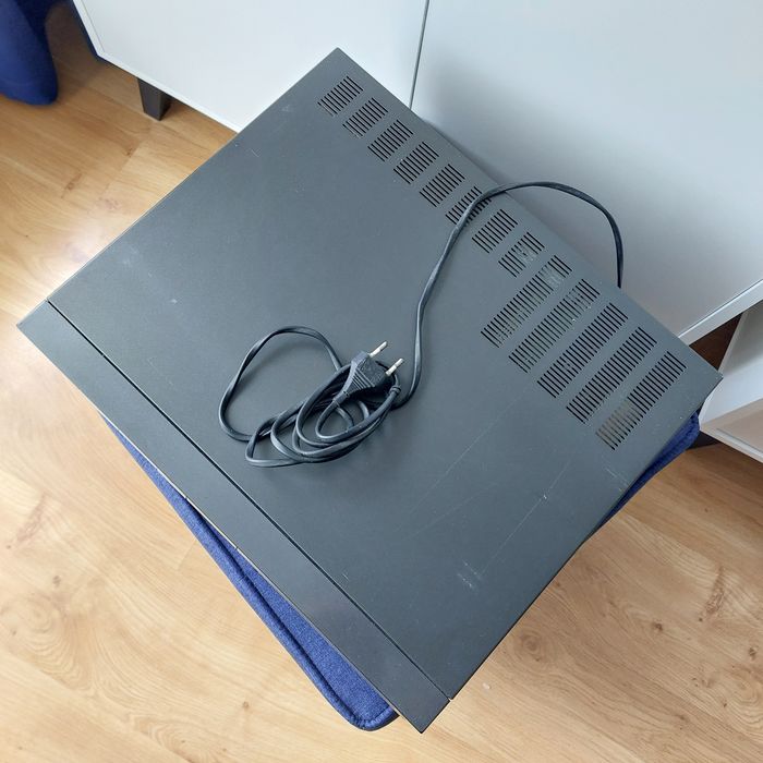 Nagrywarka kaset VHS JVC HR-D225EG USZKODZONA