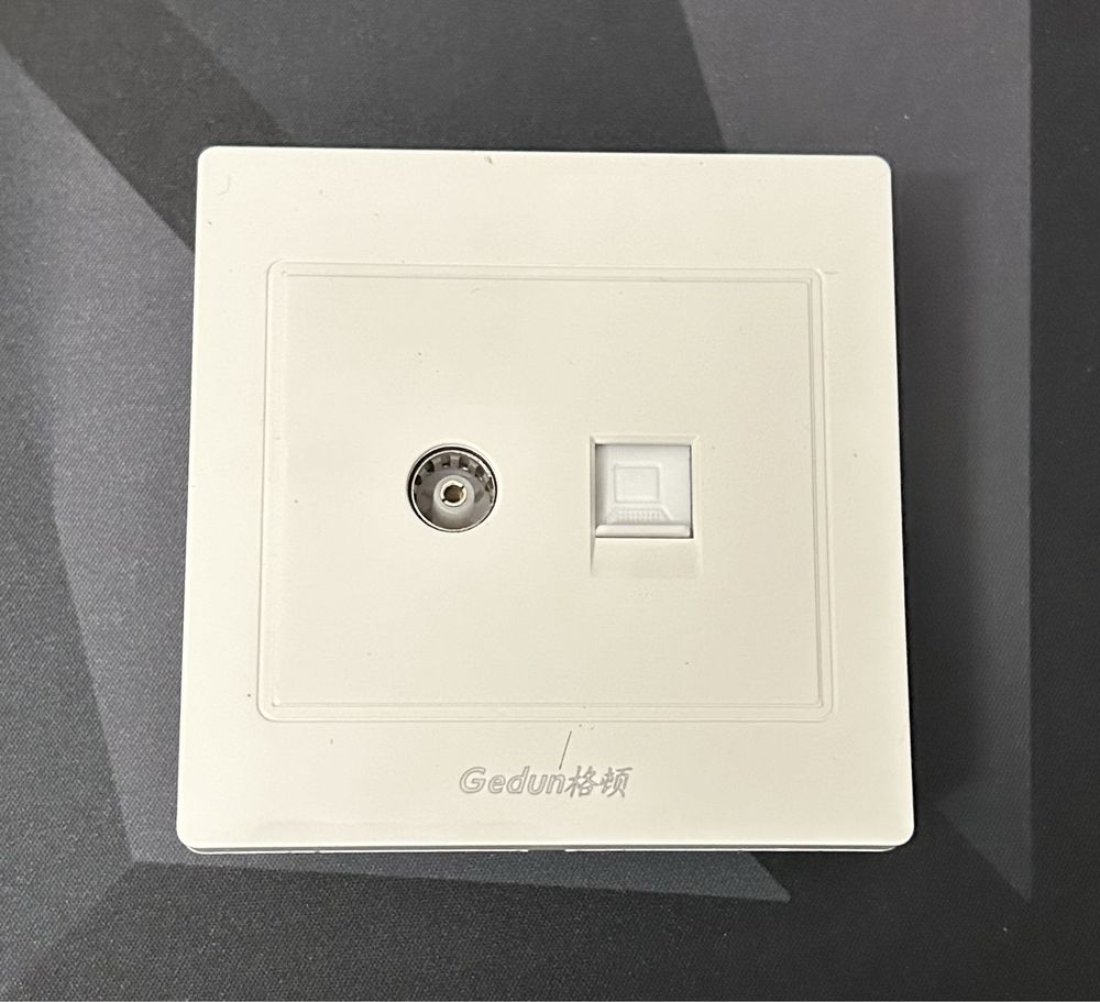 Tomada de tv + rj45