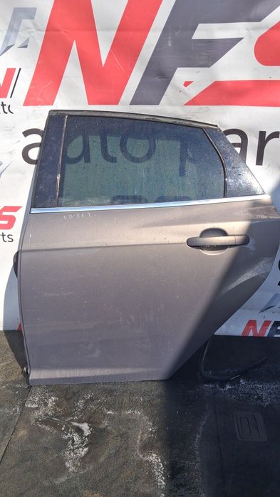 Задні ліві двері Ford Focus mk3 хетчбек