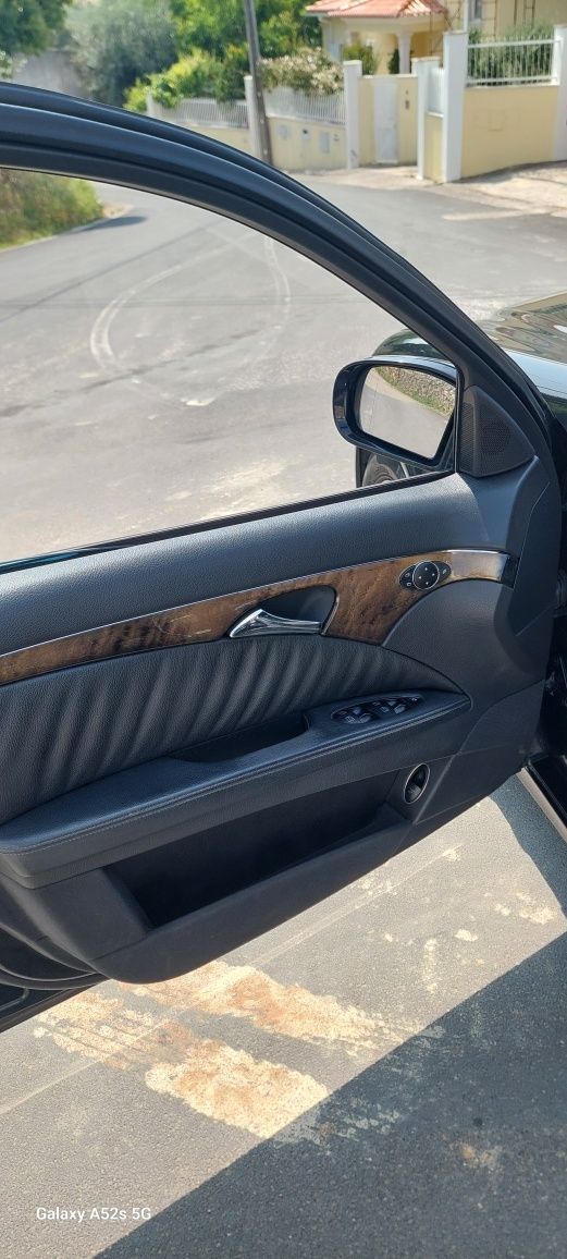 Mercedes E220 CDI ano2003 com películas averbadas insp10/2026 pneu nov