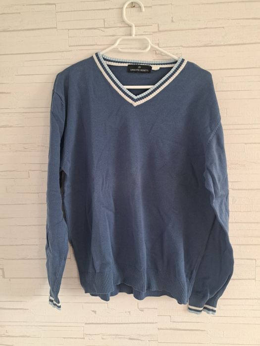 Niebieski sweter