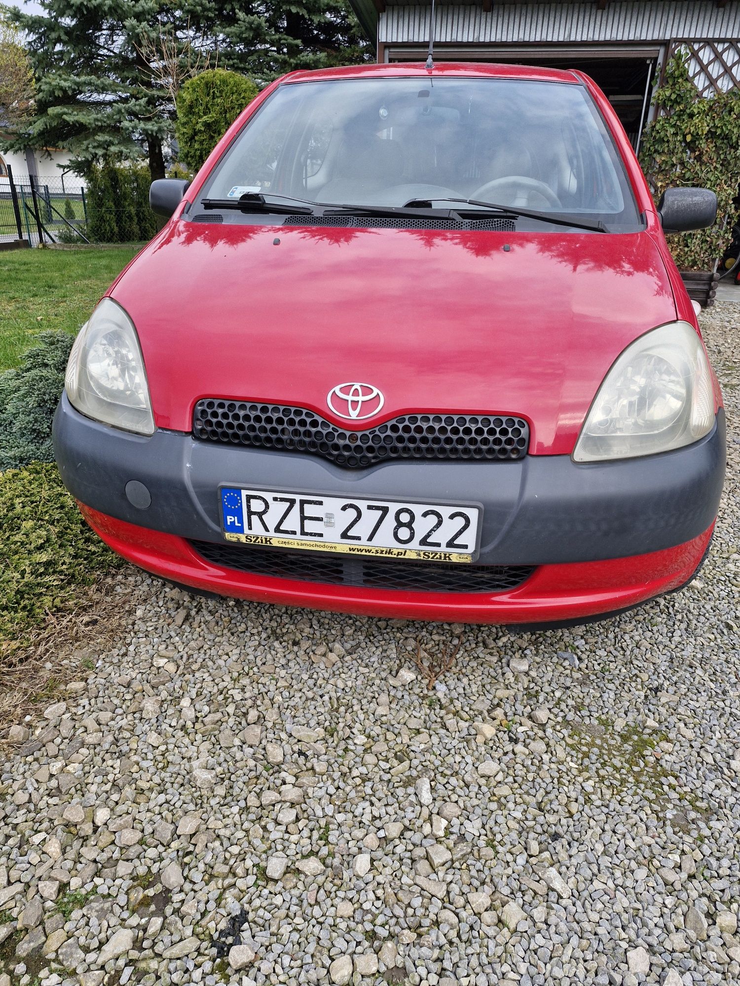 TOYOTA YARIS 1.0 benzyna  2000r