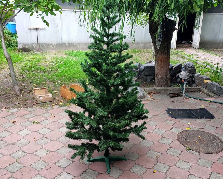 Новый Год не за горами ! Ёлка искусственная  2 метра