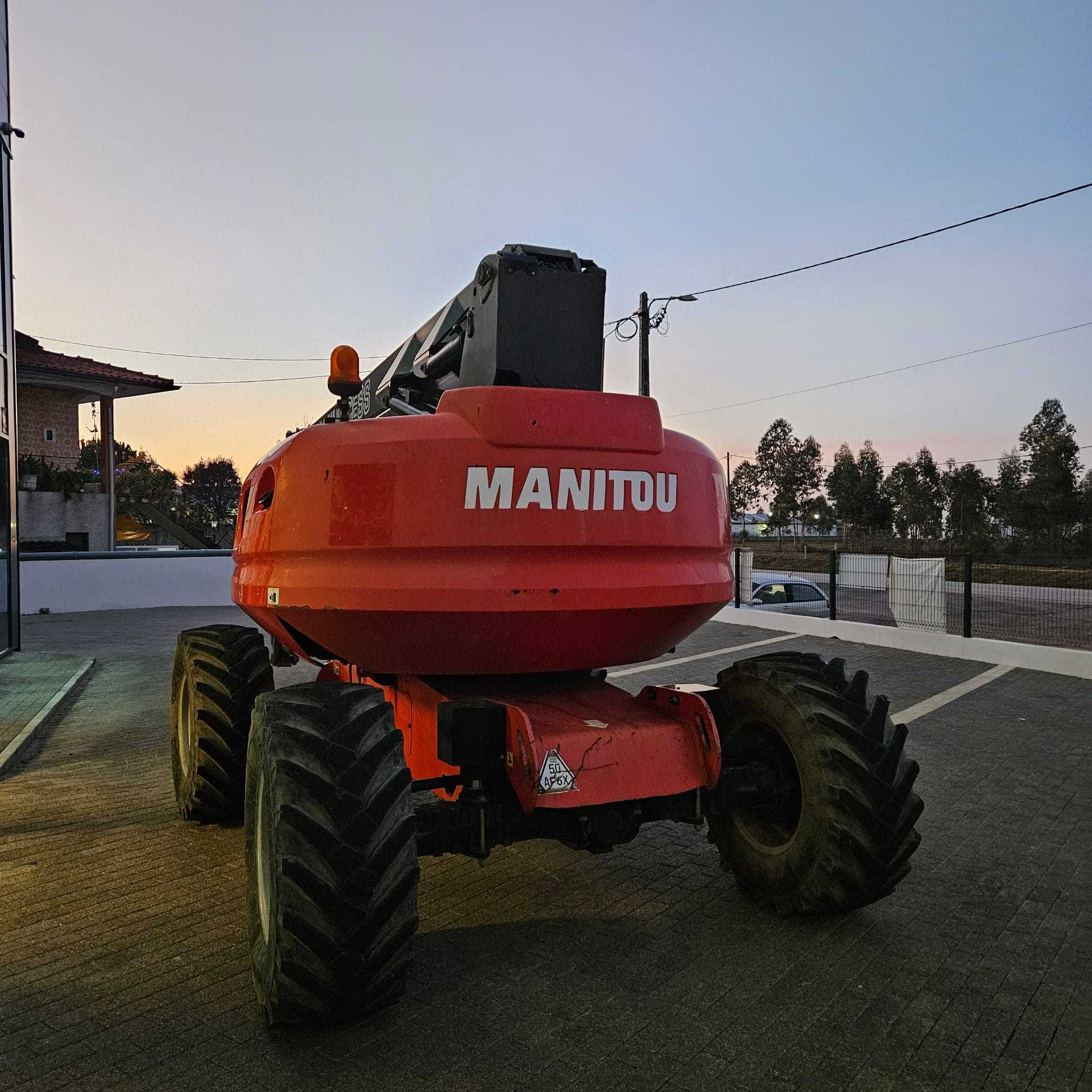 Venda plataforma articulada diesel Manitou 200ATJ